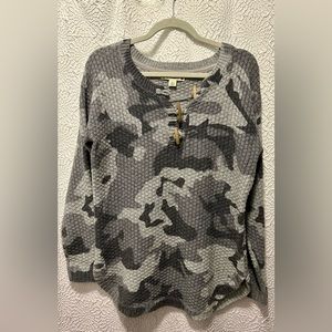 Ruff Hewn black and grey camo-print sweater with wood buttons. Size XS.